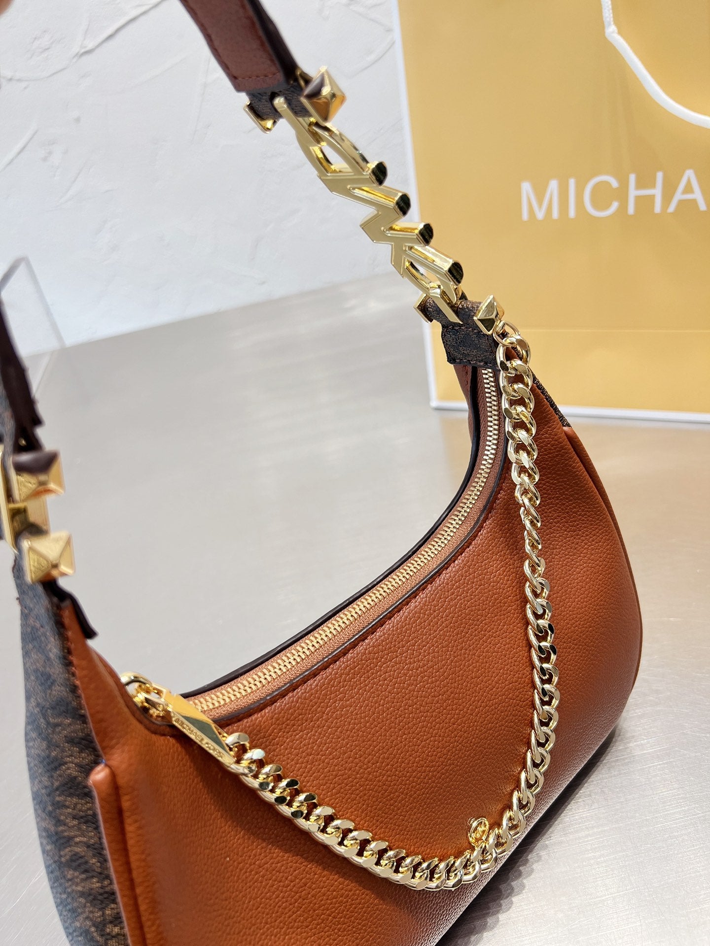 MK-BAG021