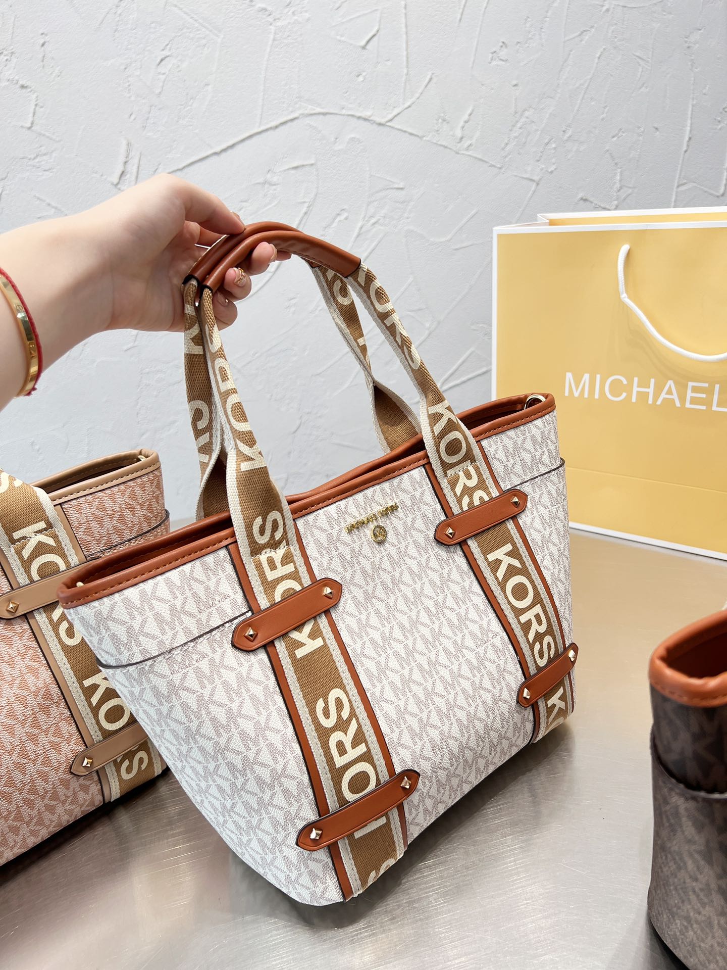 MK-BAG018