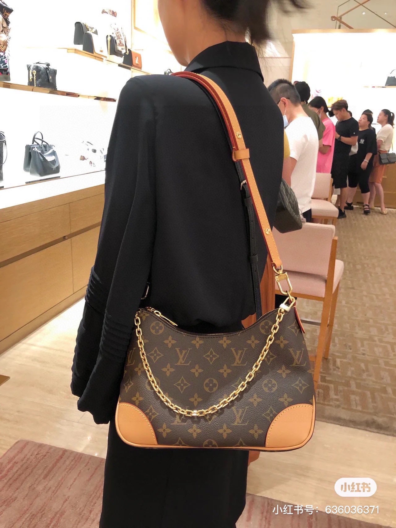 LV-BAG576