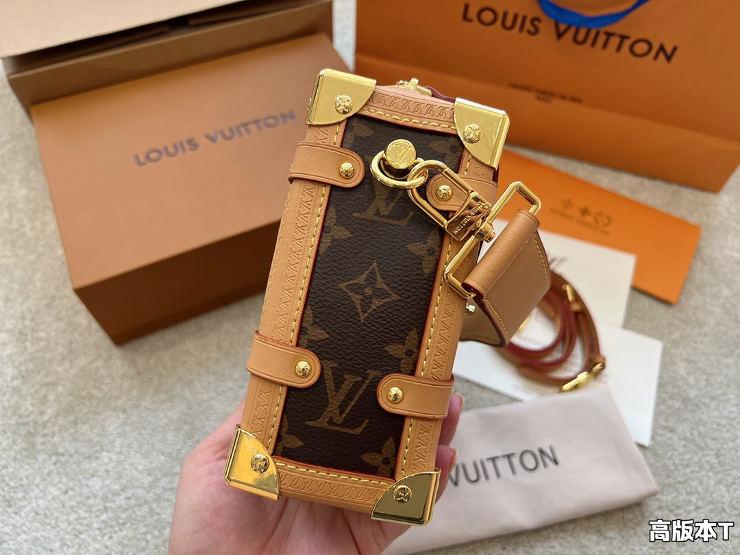 LV-BAG552