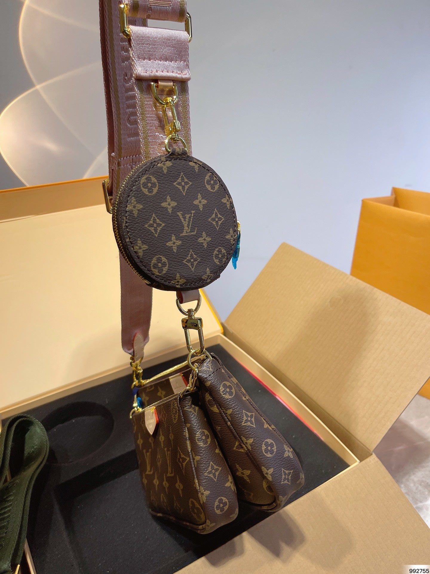 LV-BAG517