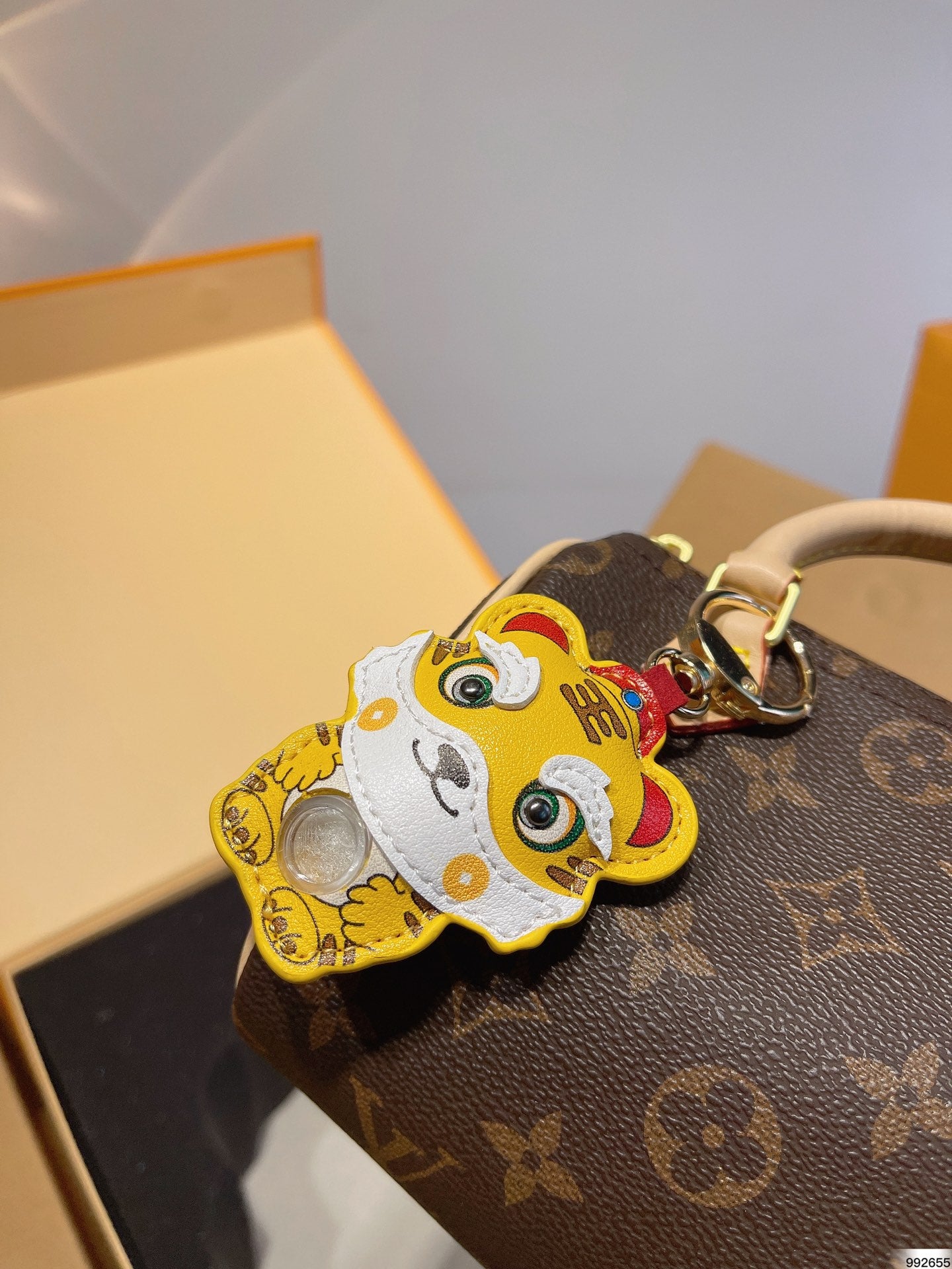 LV-BAG516