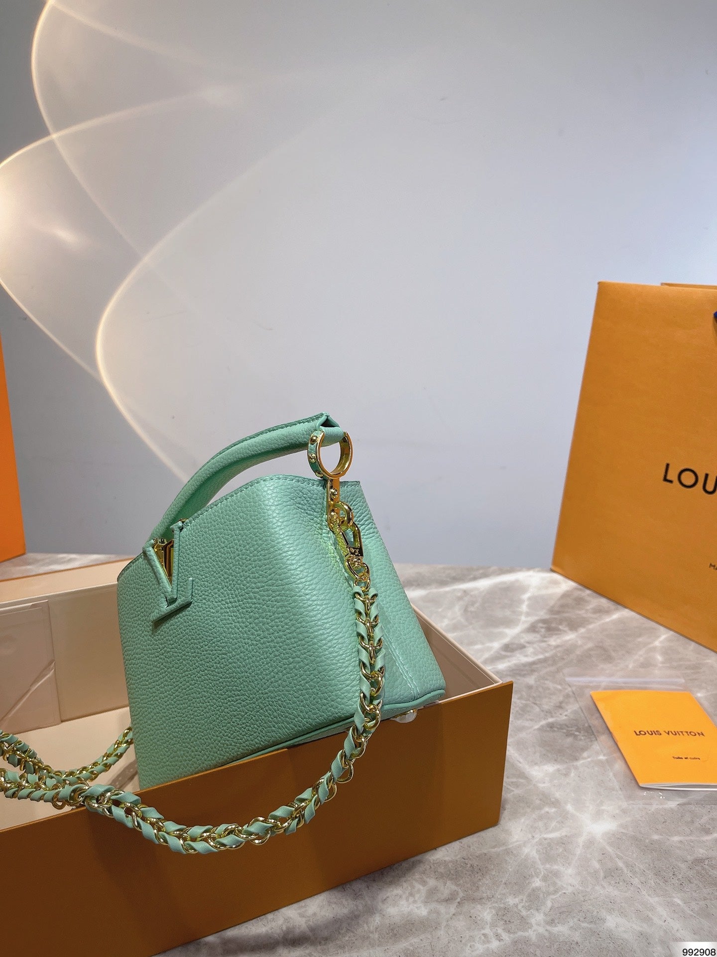 LV-BAG511