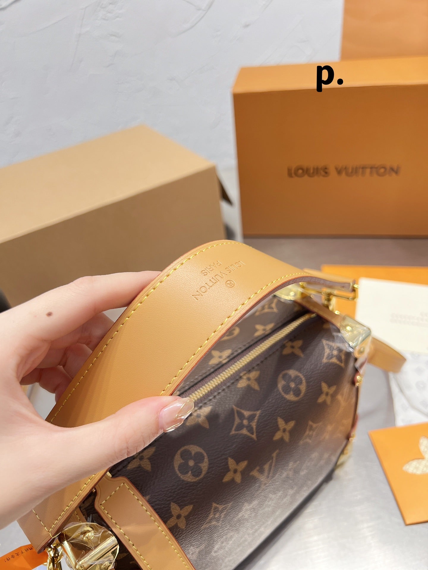 LV-BAG612