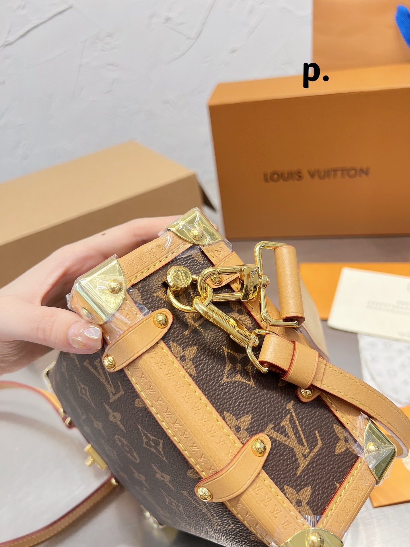 LV-BAG612