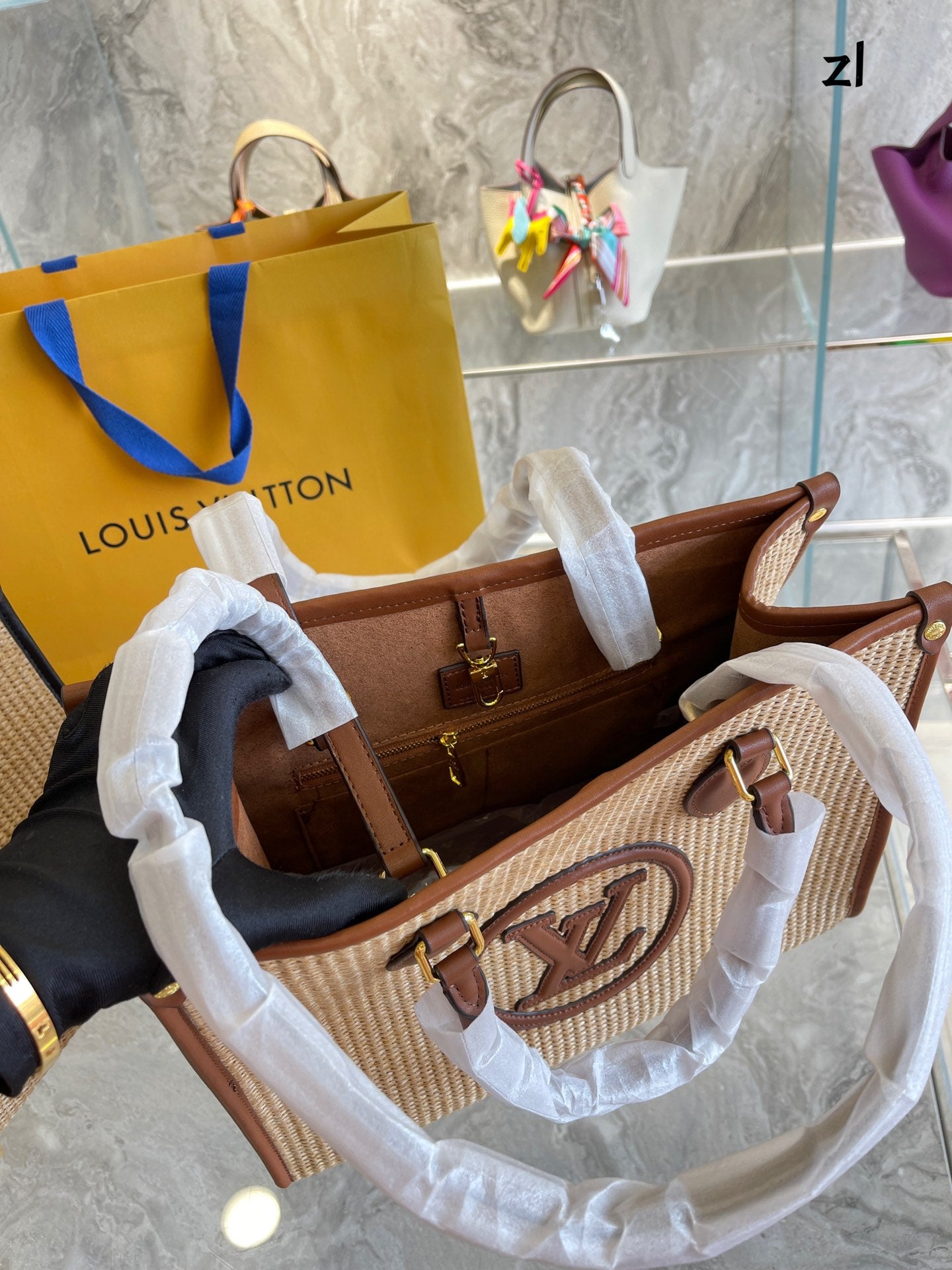 LV-BAG649