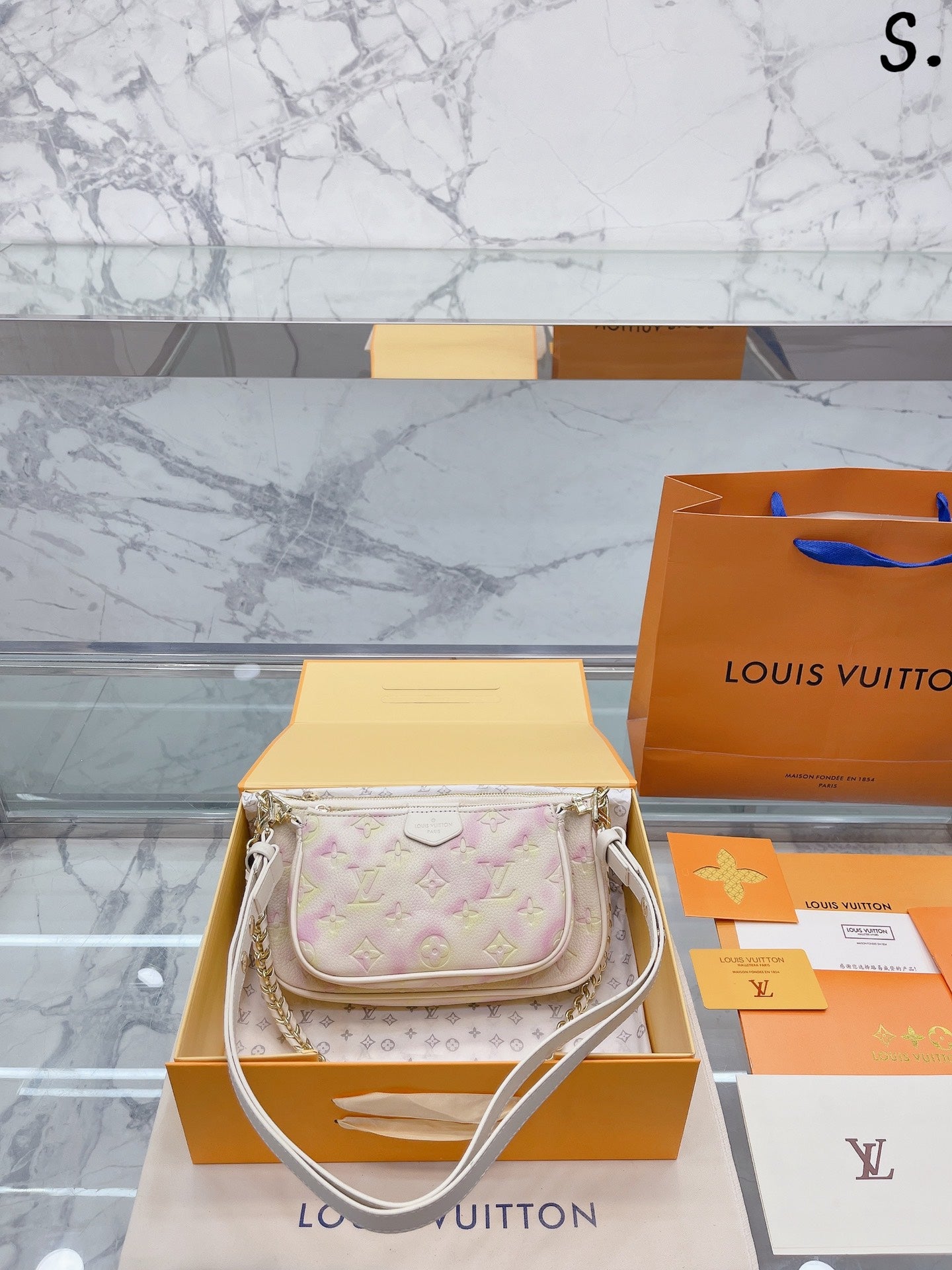 LV-BAG726