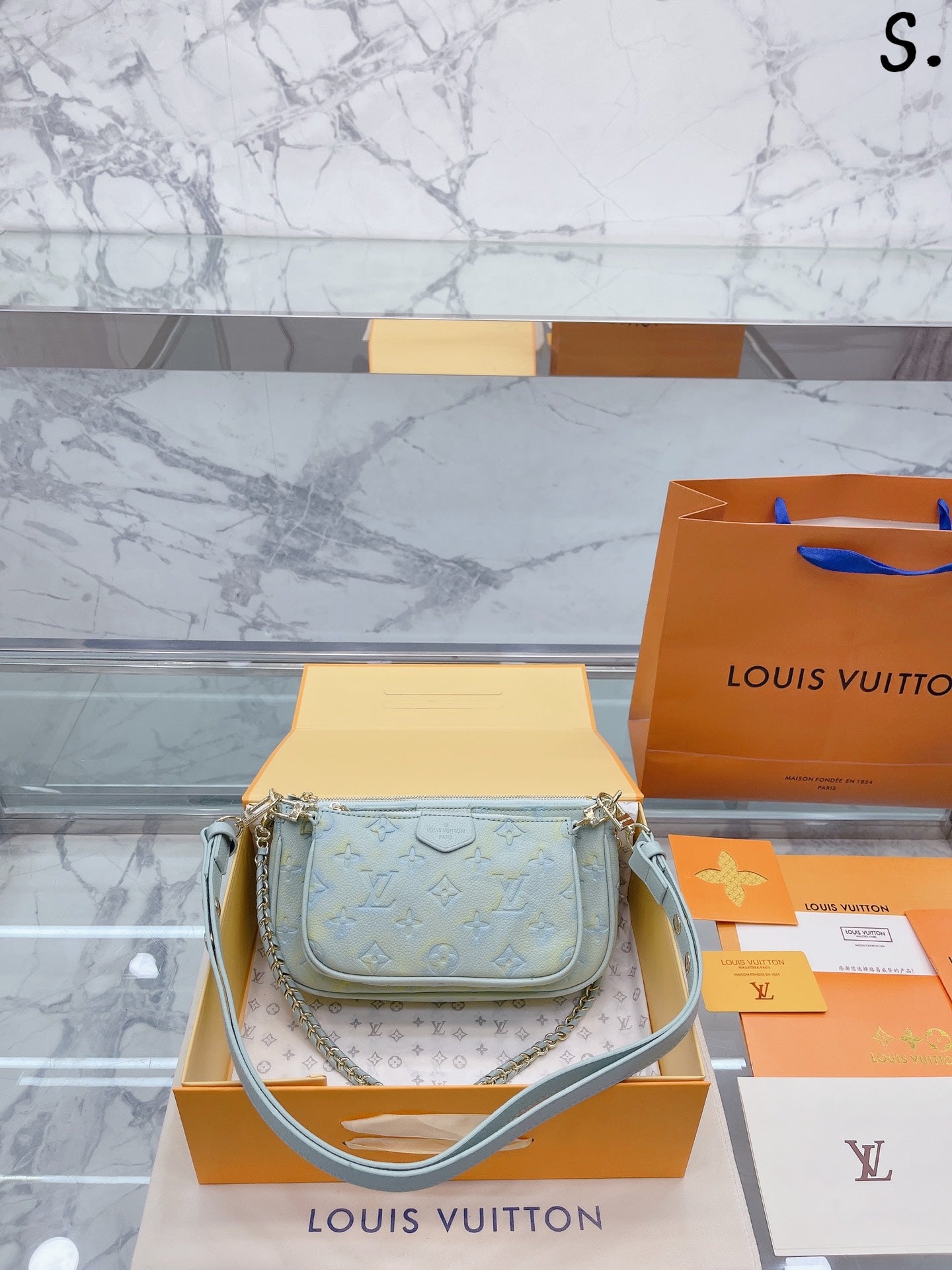 LV-BAG726