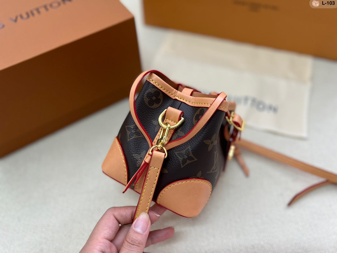 LV-BAG701
