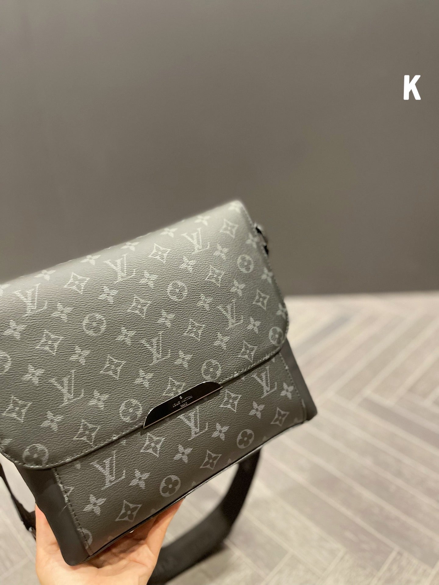 LV-BAG728