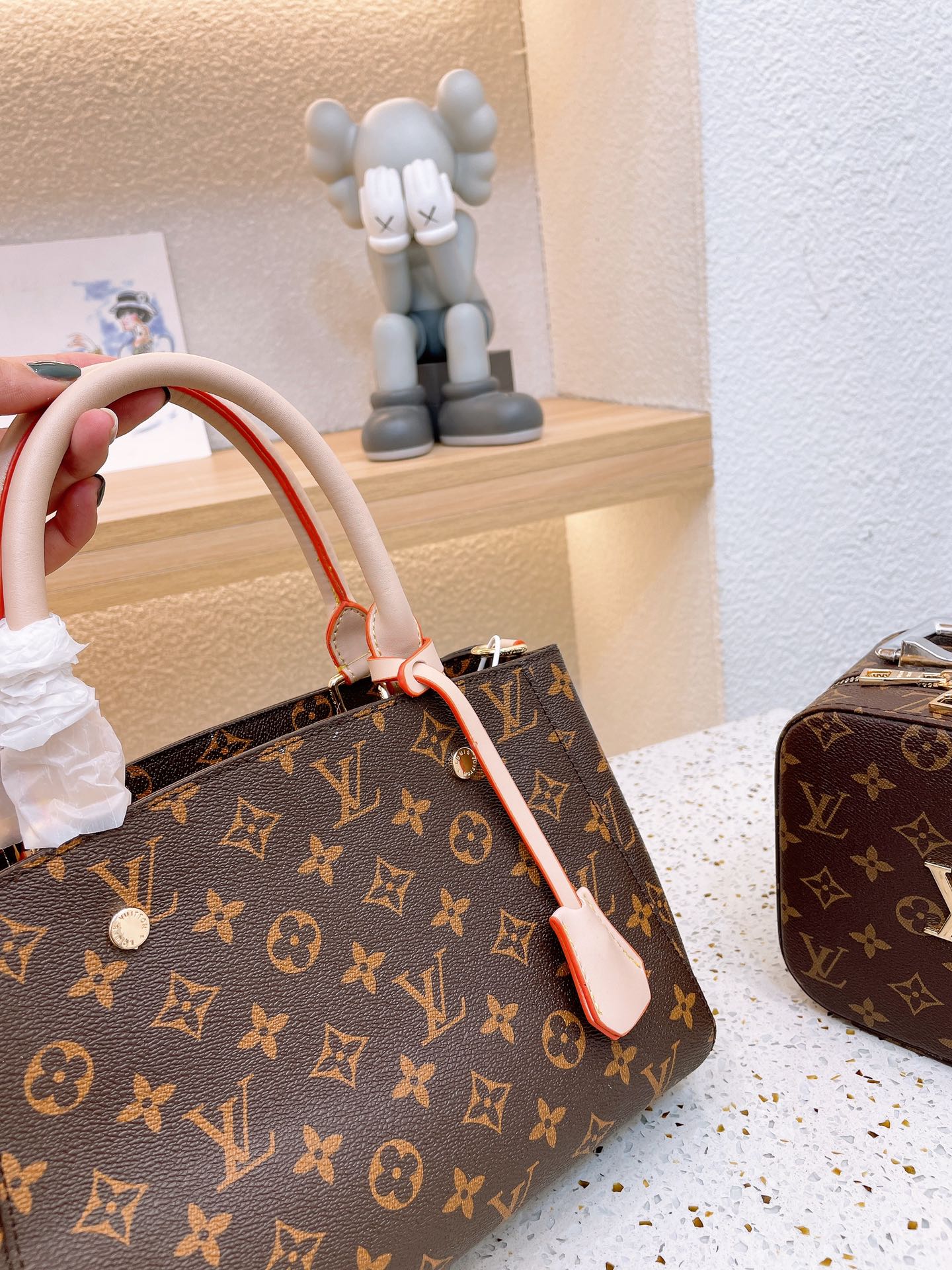 LV-BAG708