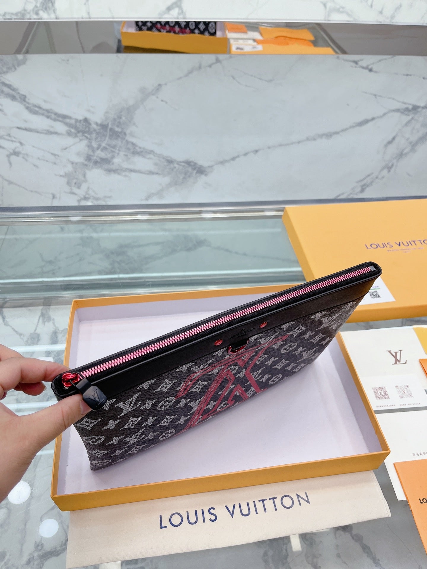 LV-BAG751