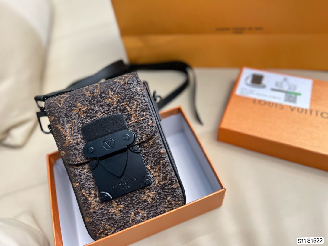 LV-BAG746