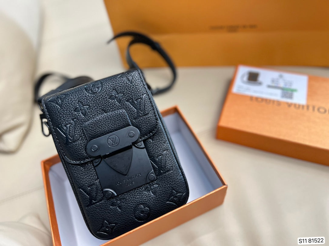 LV-BAG746
