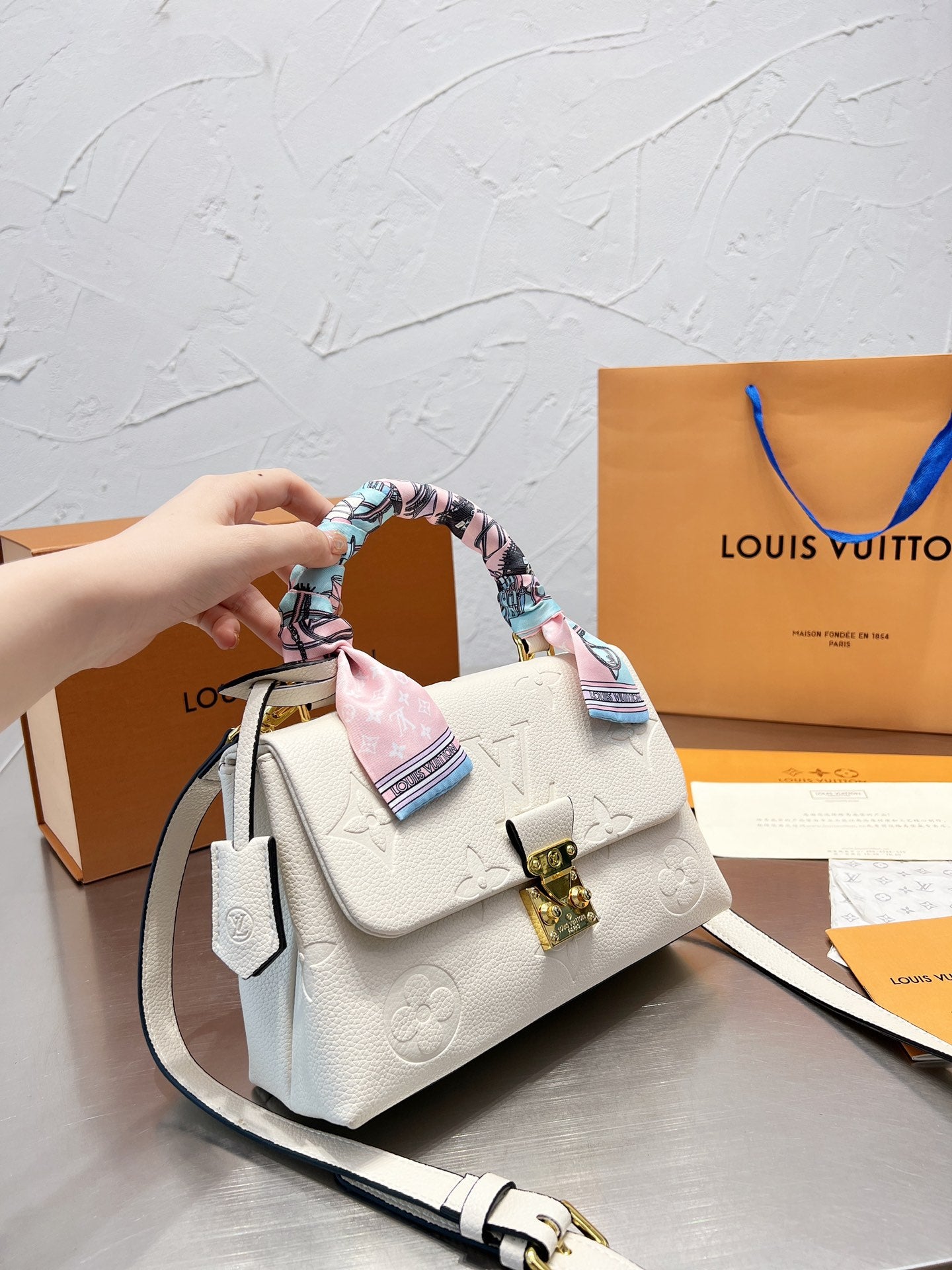 LV-BAG782