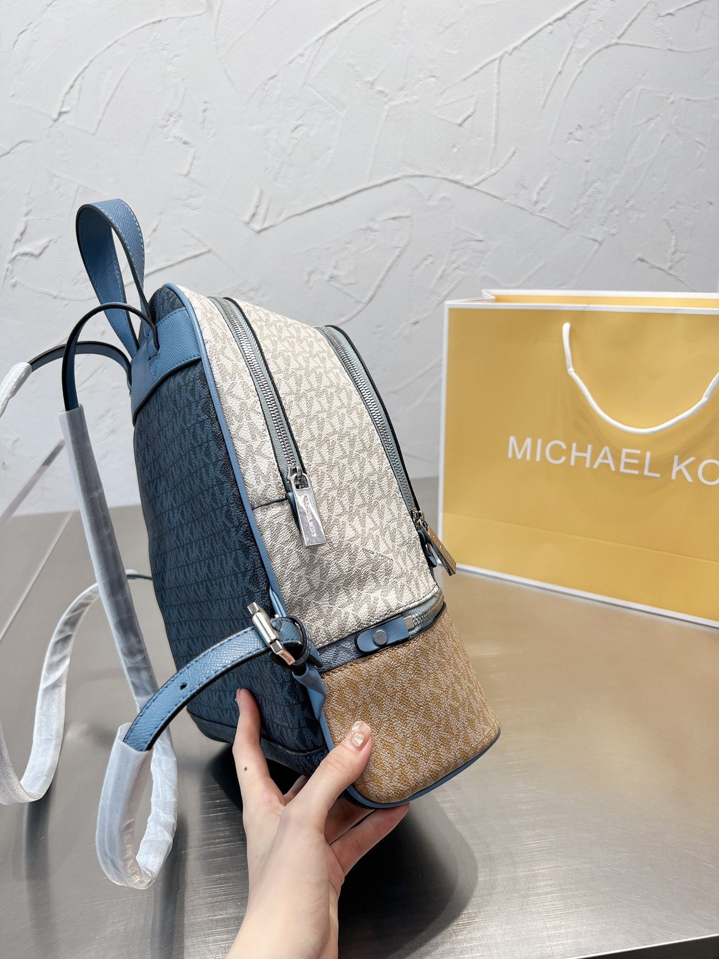 MK-BAG013
