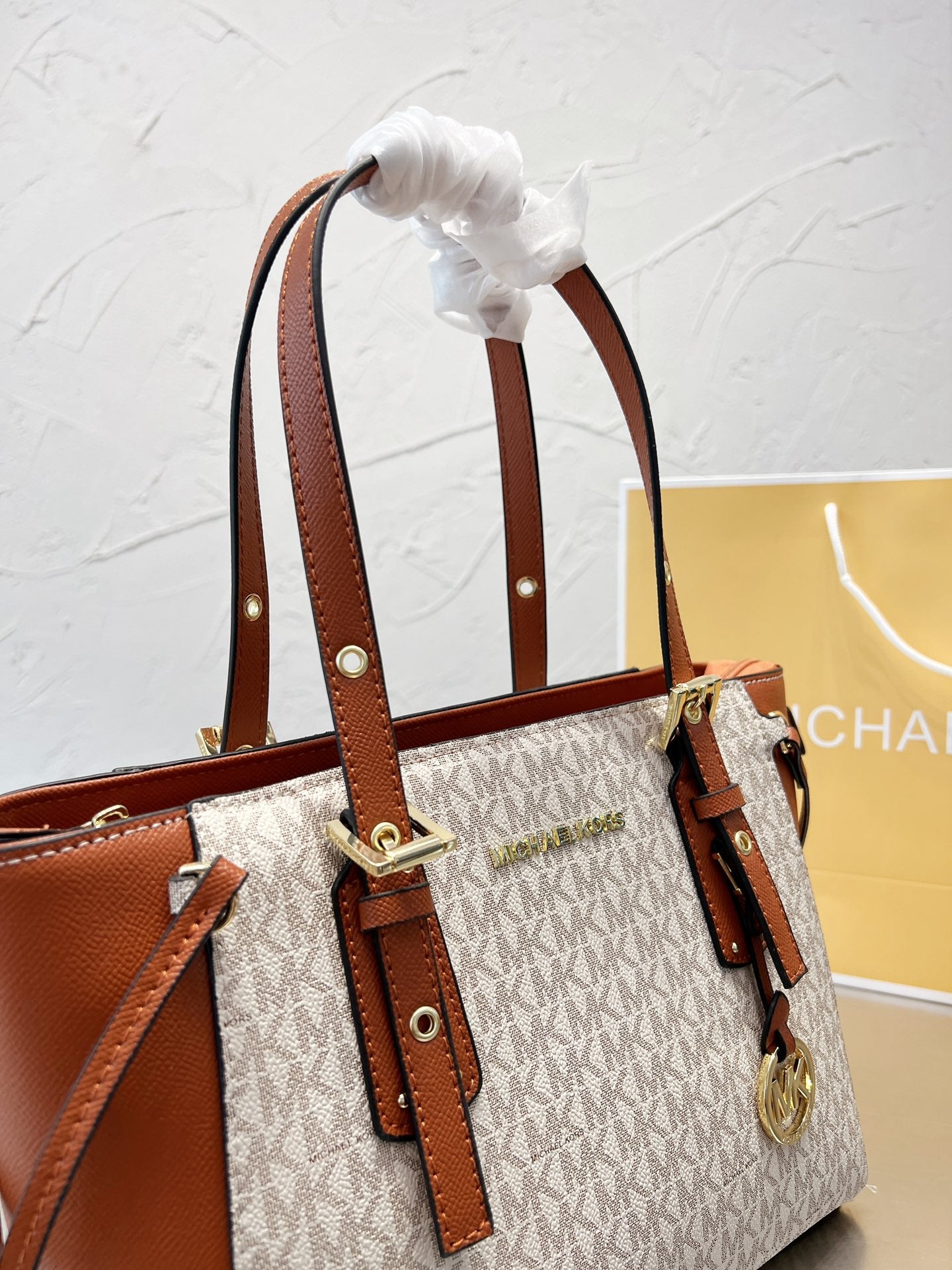 MK-BAG011