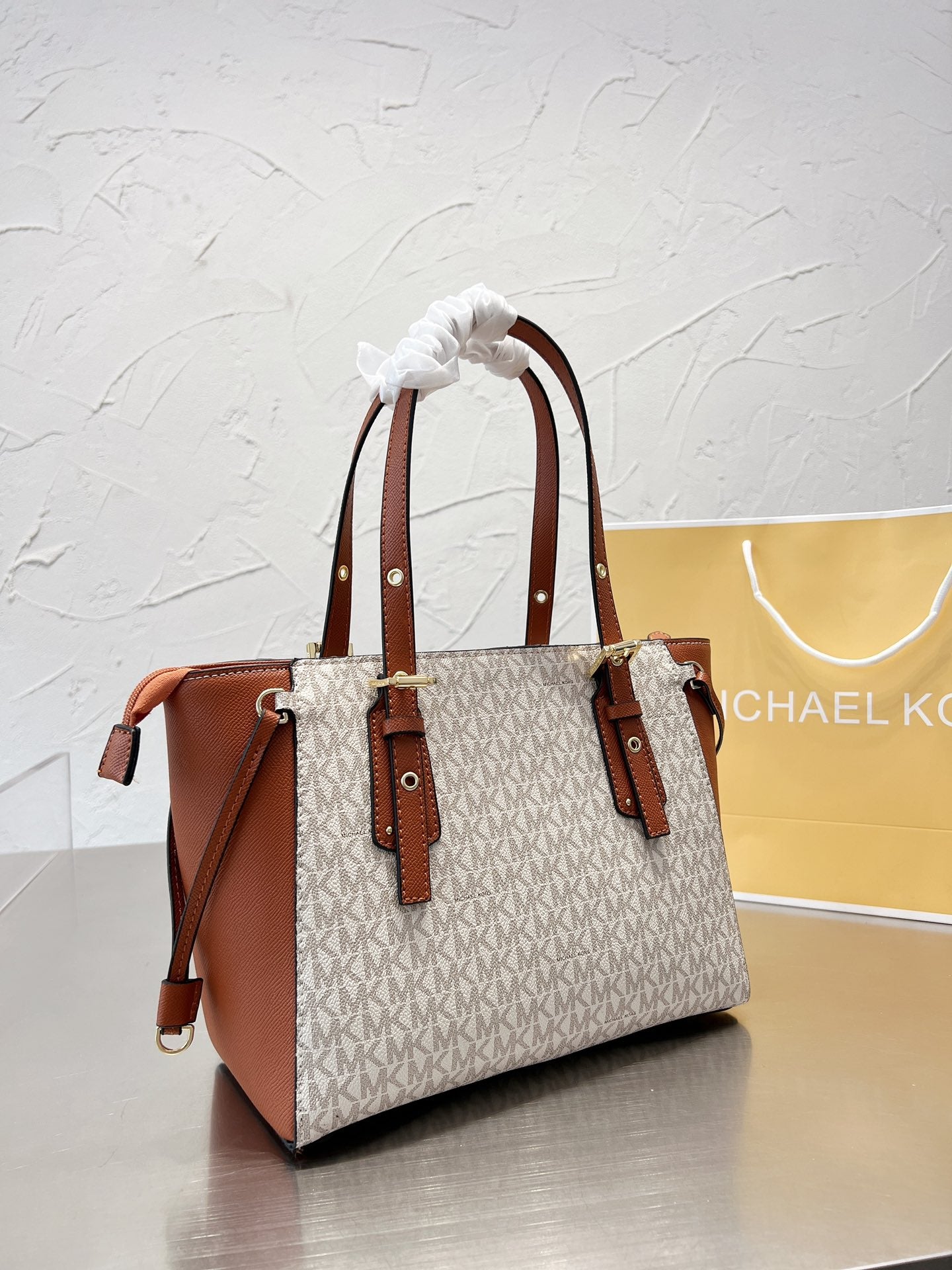 MK-BAG011