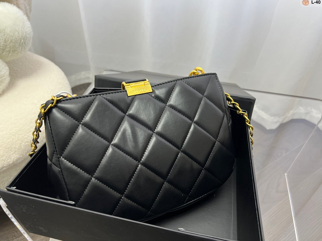 XNE-BAG762