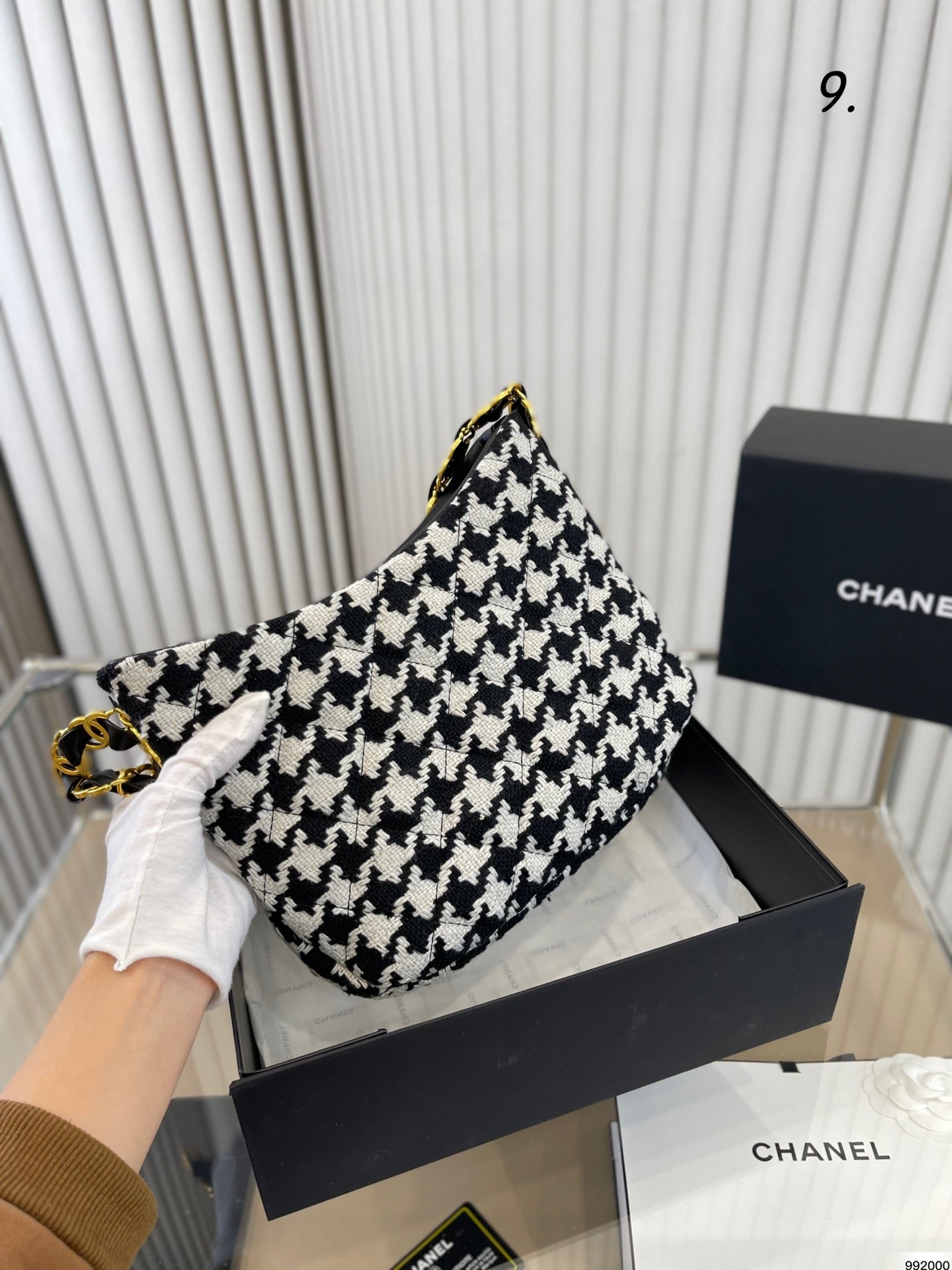 XNE-BAG686