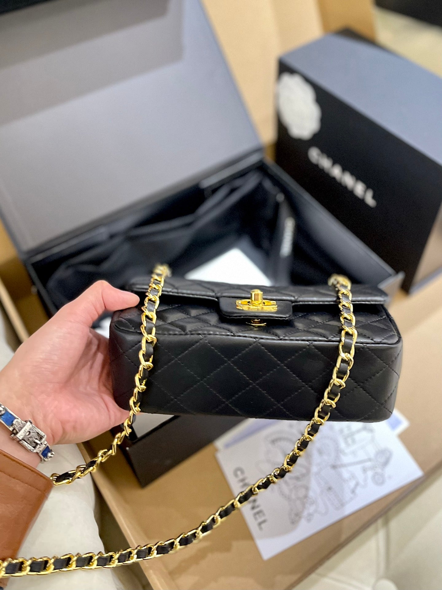 XNE-BAG489
