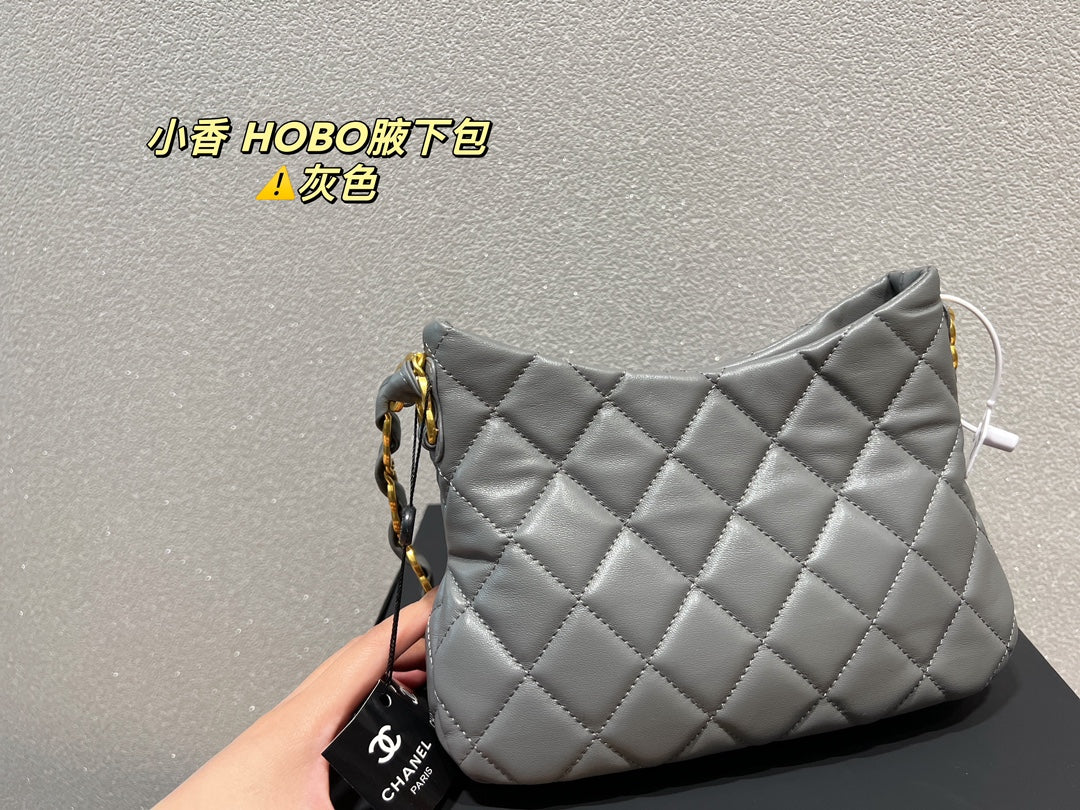 XNE-BAG497