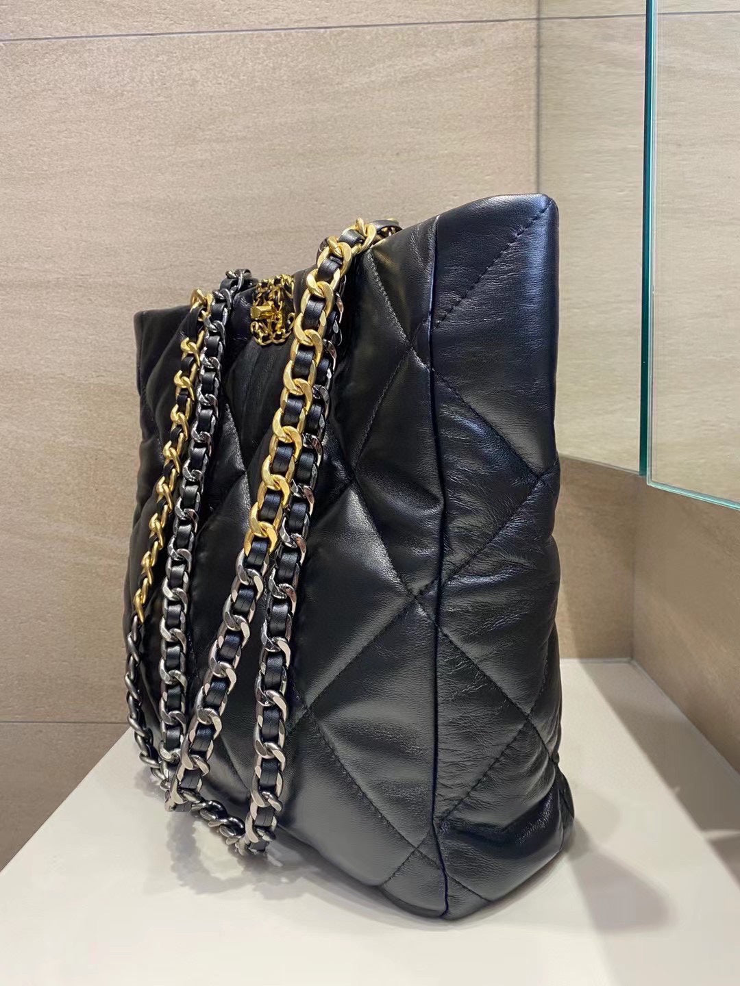 XNE-BAG492