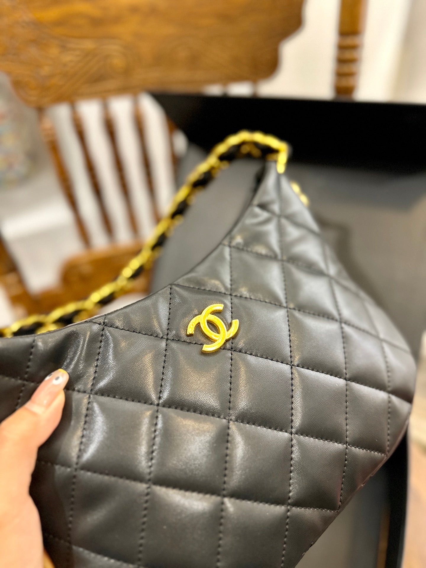 XNE-BAG569