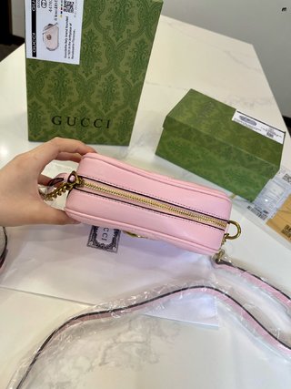 GUCCI BAG 673-4