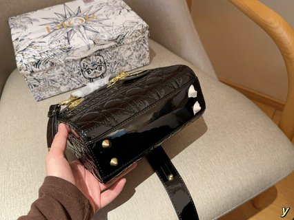 DIOR-760