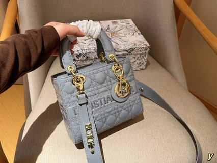 DIOR-759
