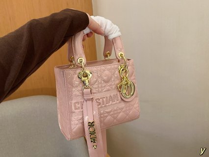 DIOR-759