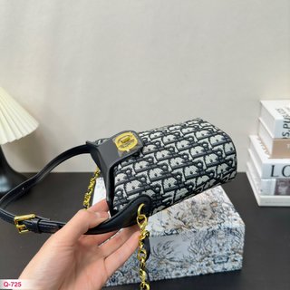 DIOR-758
