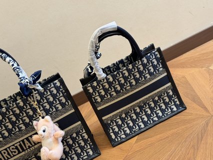 DIOR-748