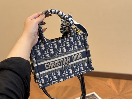 DIOR-746
