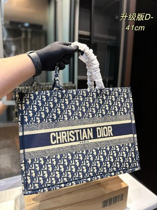 DIOR-718