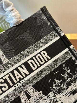 DIOR-694