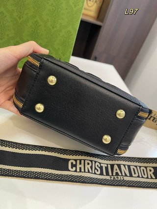 DIOR-714