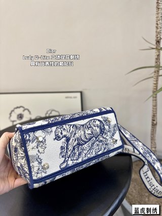 DIOR-742