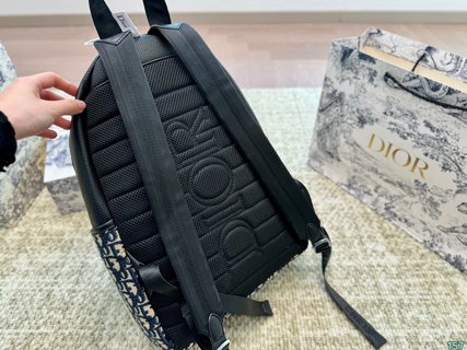 DIOR-712