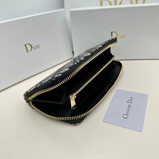 DIOR-744