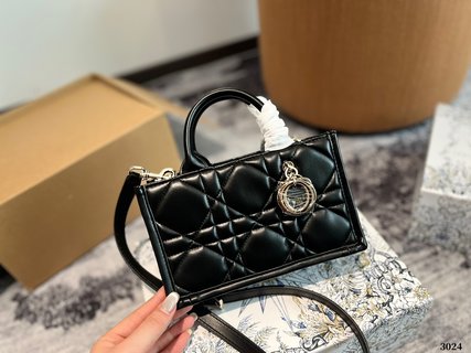 DIOR-735