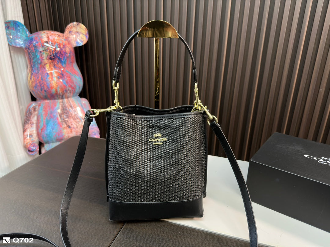 Co-BAG105
