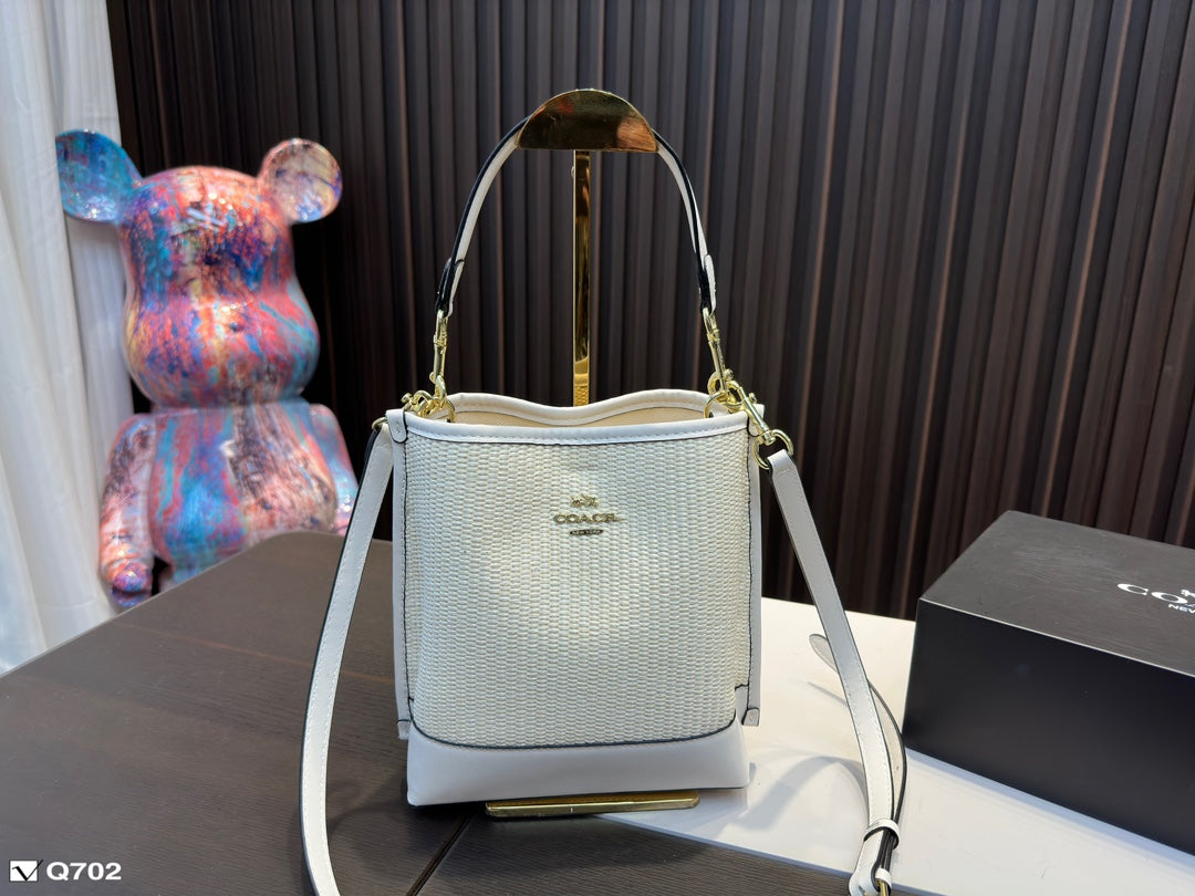 Co-BAG105