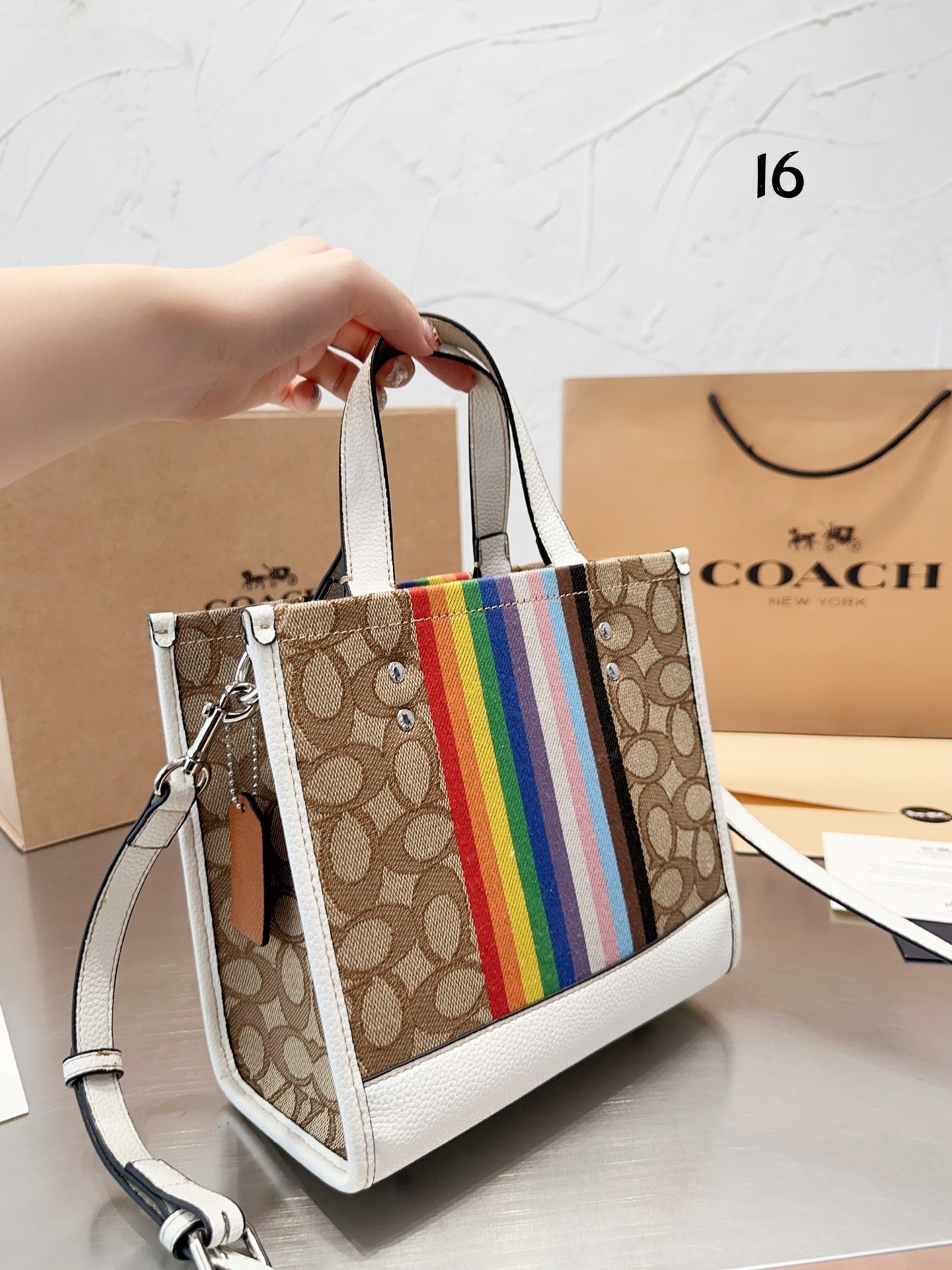 Co-BAG132