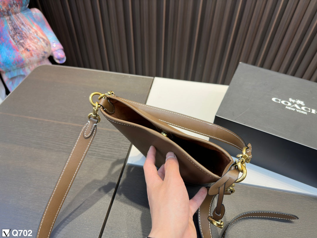 Co-BAG131