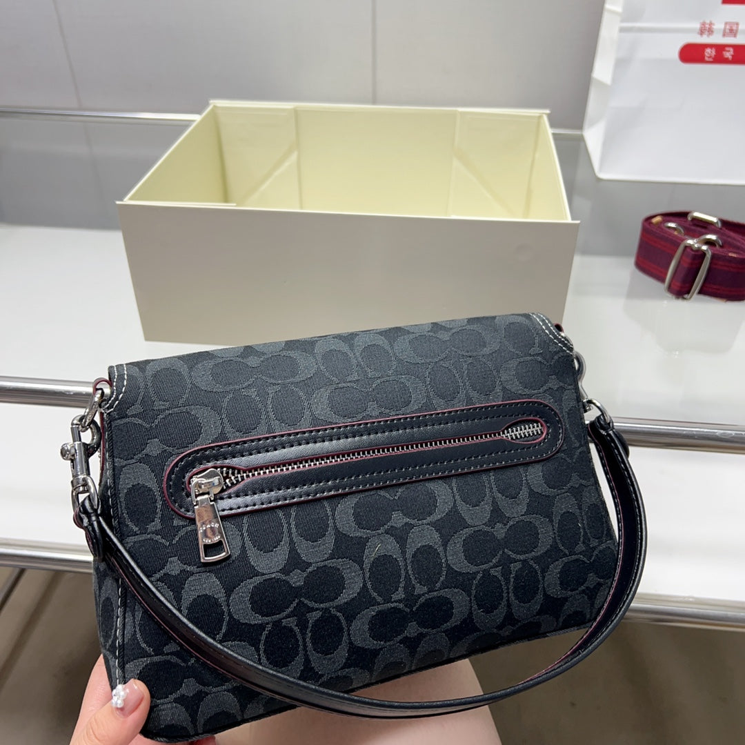 Co-BAG117