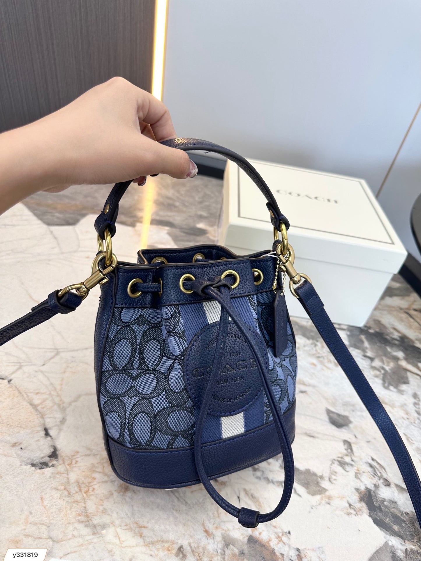 Co-BAG127