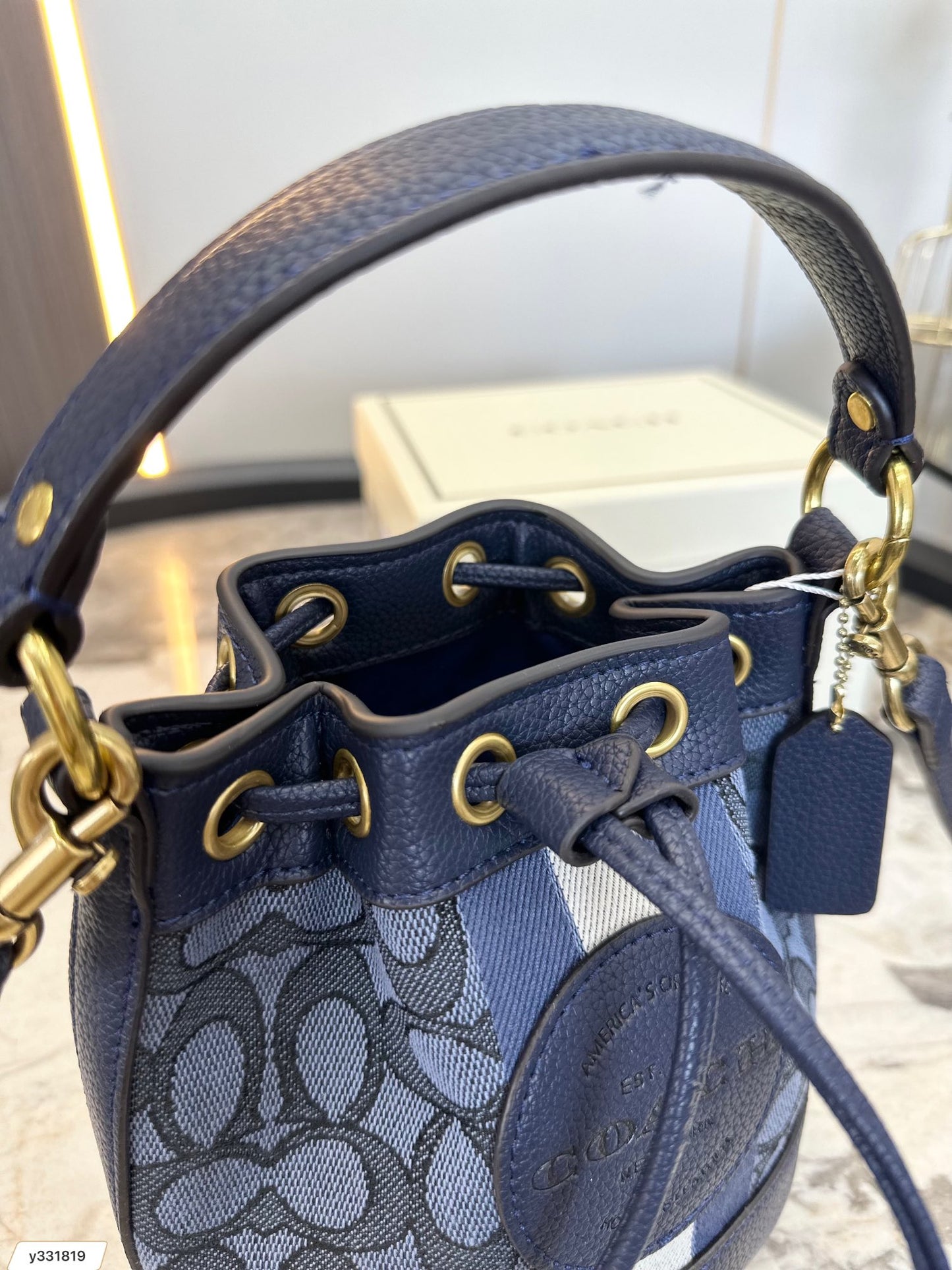 Co-BAG127