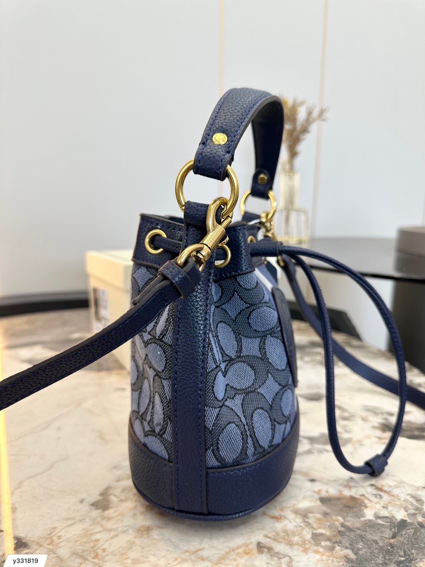 Co-BAG127